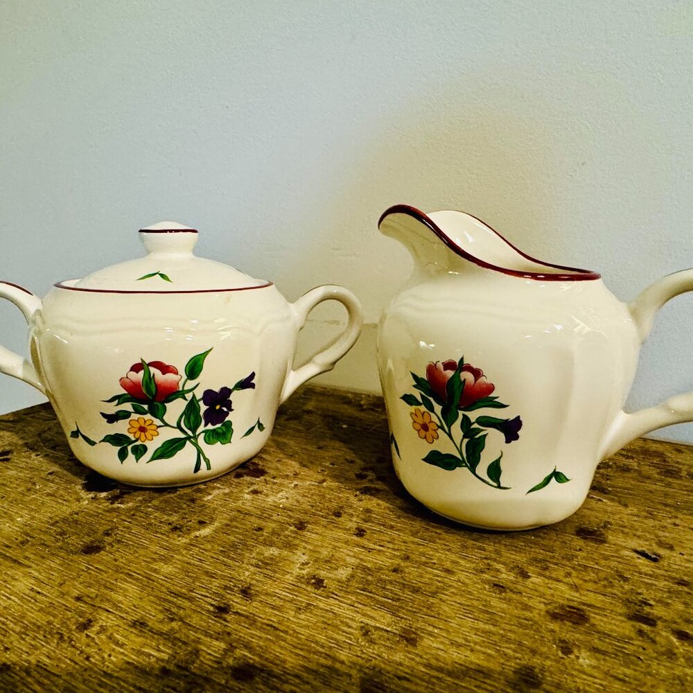 International Rosalynn Creamer and Sugar Set